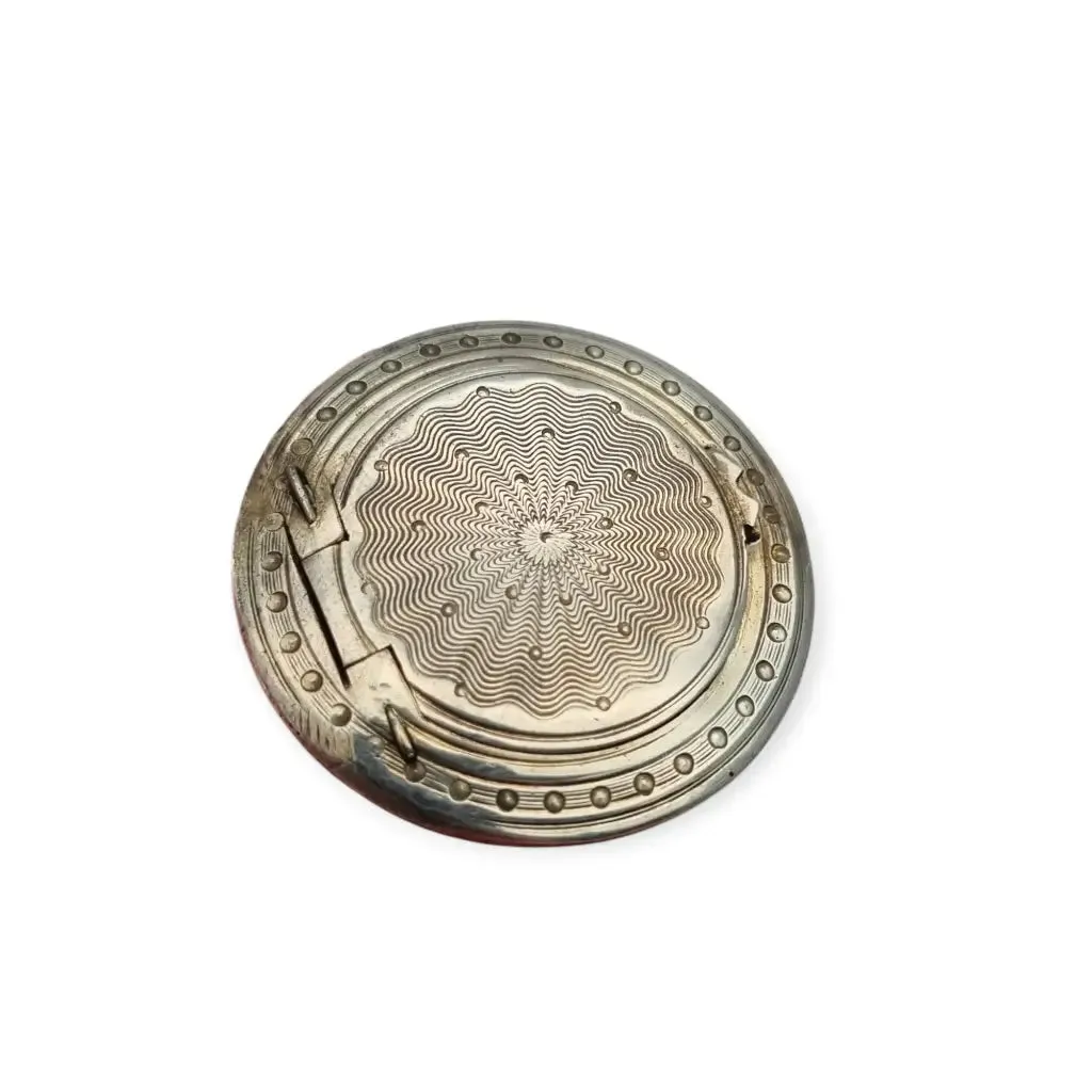 Vintage small art deco silver engraved blush case, 1920s.